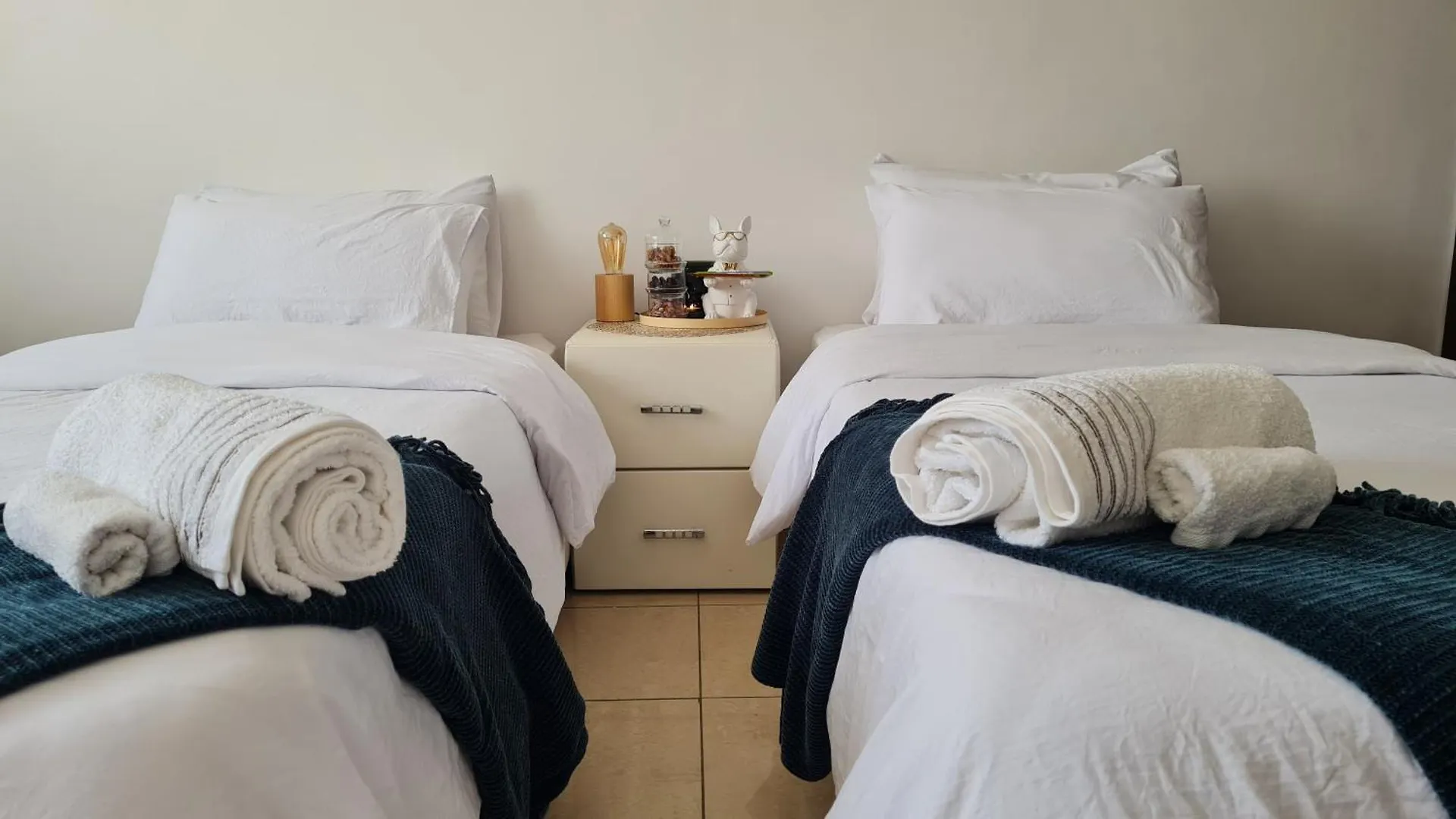 Private Room In A Shared Apartment With Pool 阿加迪尔 民宿