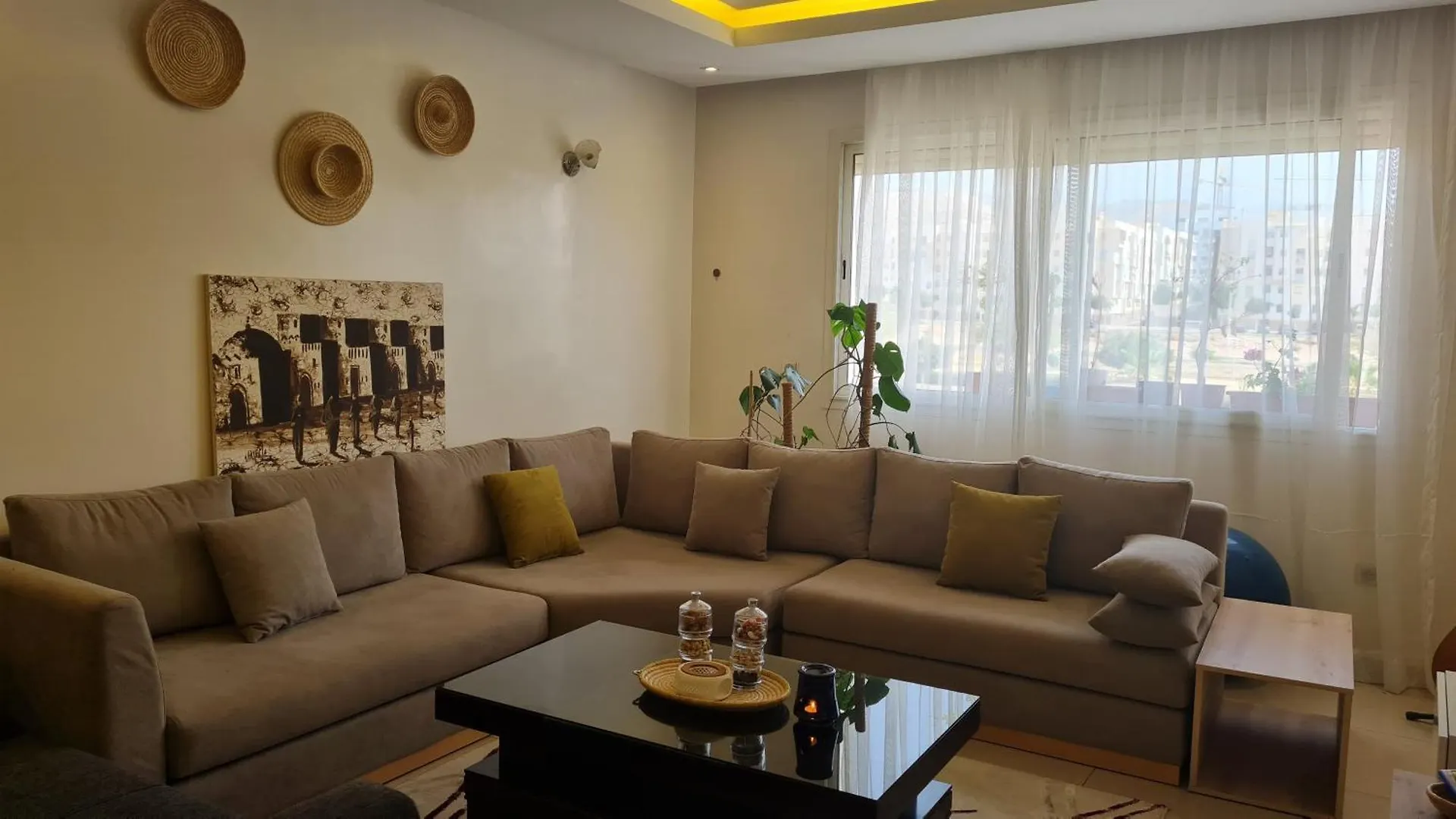 Private Room In A Shared Apartment With Pool 阿加迪尔
